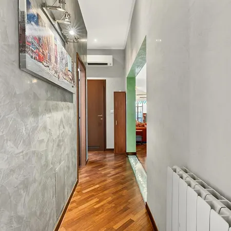 아파트 Attico Con Parcheggio E Vista Mare -
