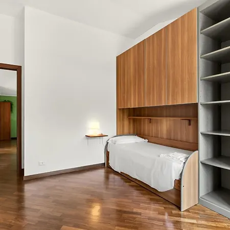 Attico Con Parcheggio E Vista Mare - Apartment Genoa